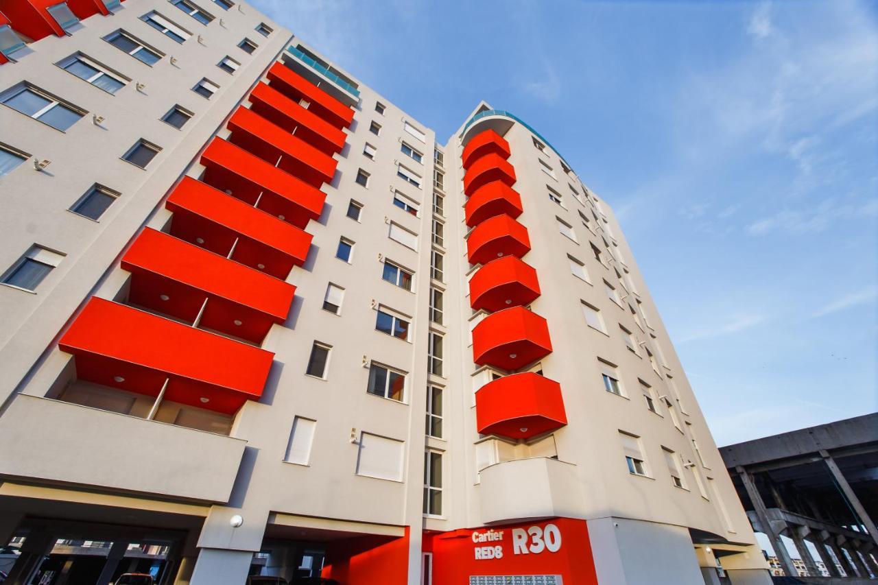 Trendy Apartment Near City Center Орадя Экстерьер фото